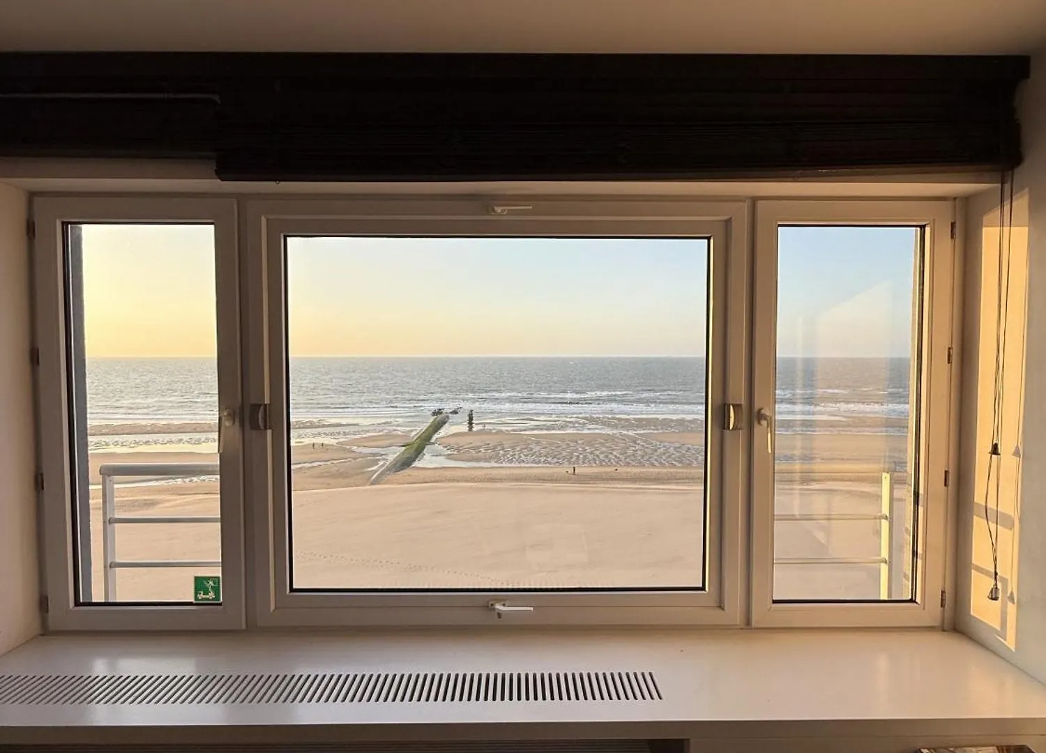 Sea View Apartment Mariakerke-Bad - La Brise contacts